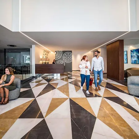 Mercure Malta Hotel San Ġiljan